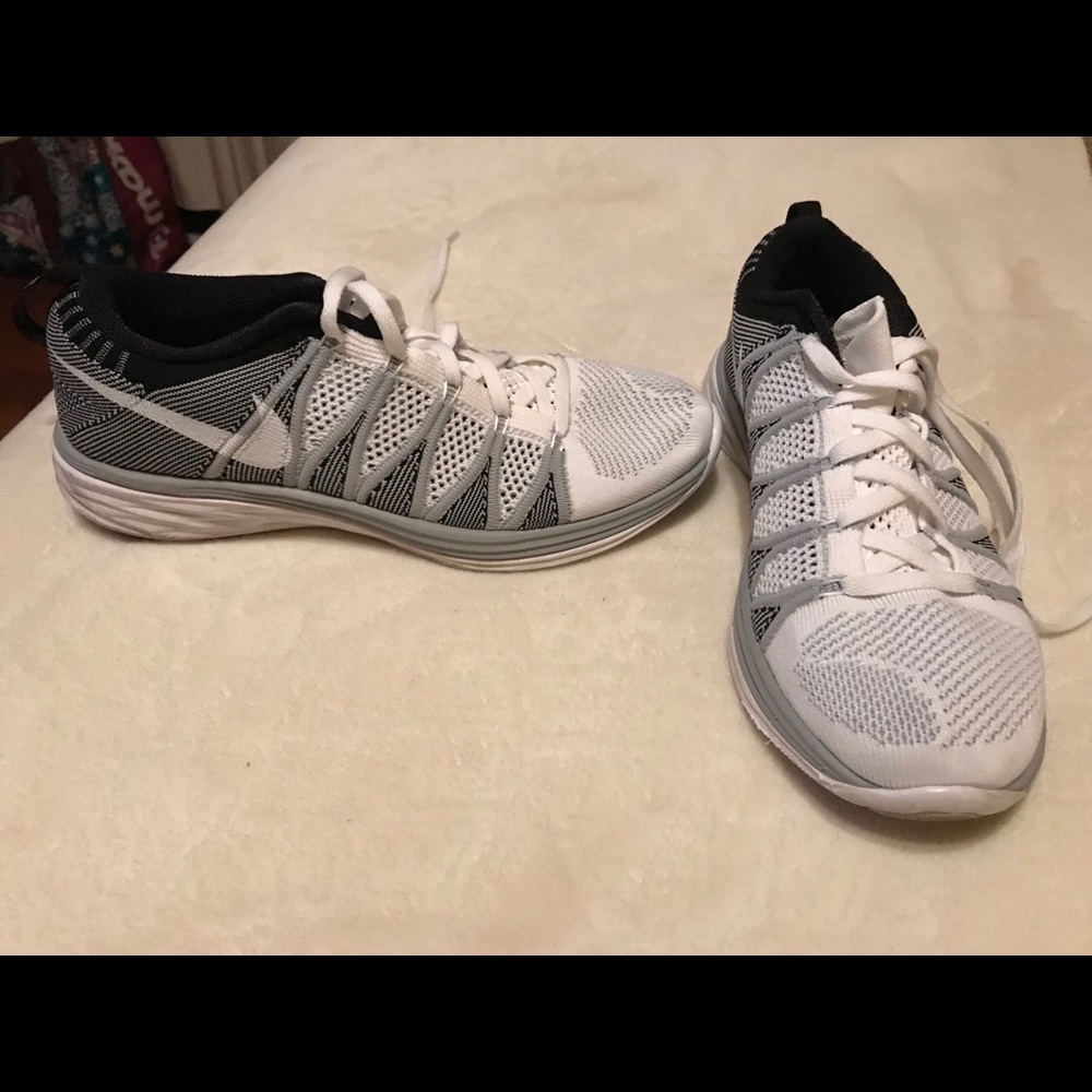 Women’s Nike shoes